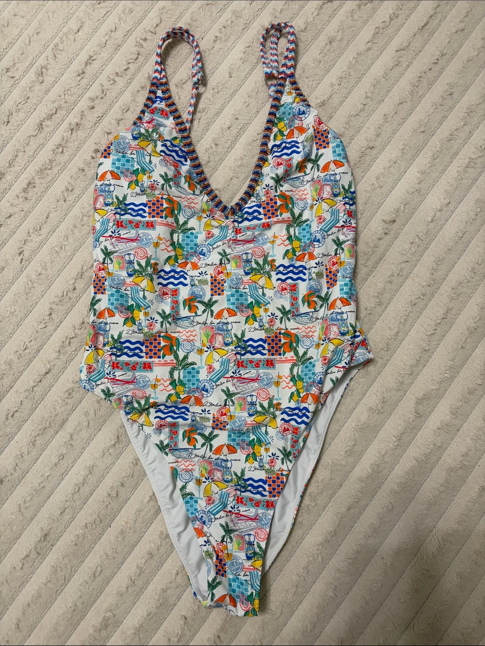 One-Piece Swimsuit with Colorful Beach Print - White/Multi